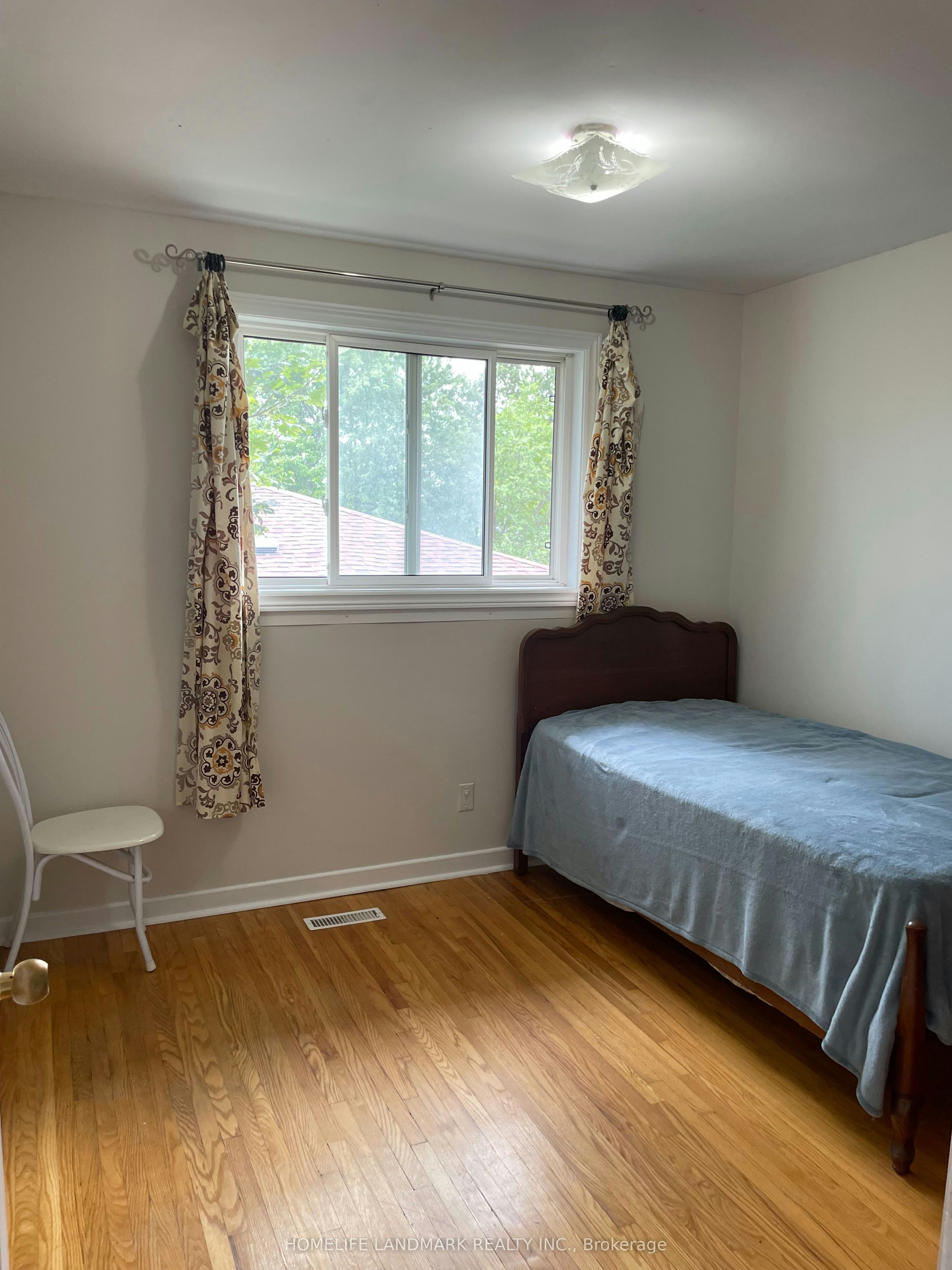1245 Shamir Crescent, Mississauga, ON, L5C 1L2 - 8