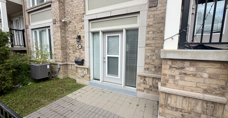 256-250 Sunny Meadow Boulevard, Brampton, ON, L6R 3Y6