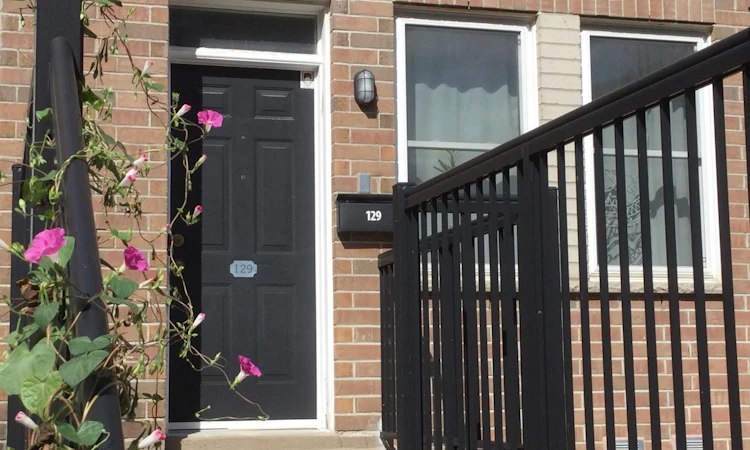 129-760 Lawrence Avenue W