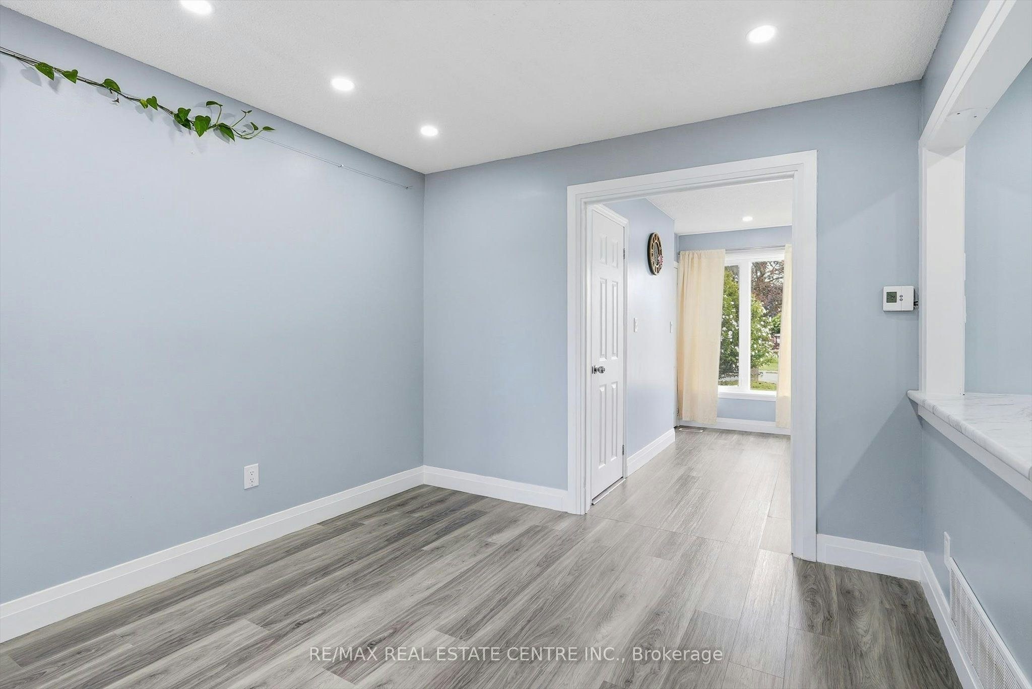 Main-33 Garside Crescent, Brampton, ON, L6S 1H5 - 16