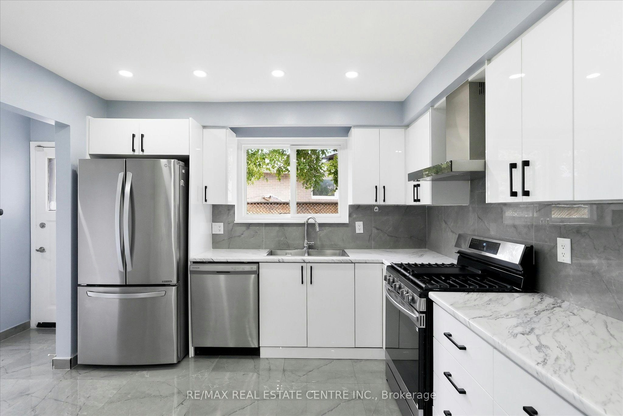 Main-33 Garside Crescent, Brampton, ON, L6S 1H5 - 10