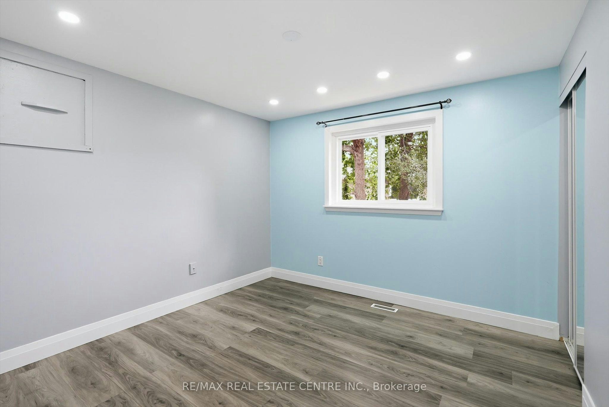 Main-33 Garside Crescent, Brampton, ON, L6S 1H5 - 24