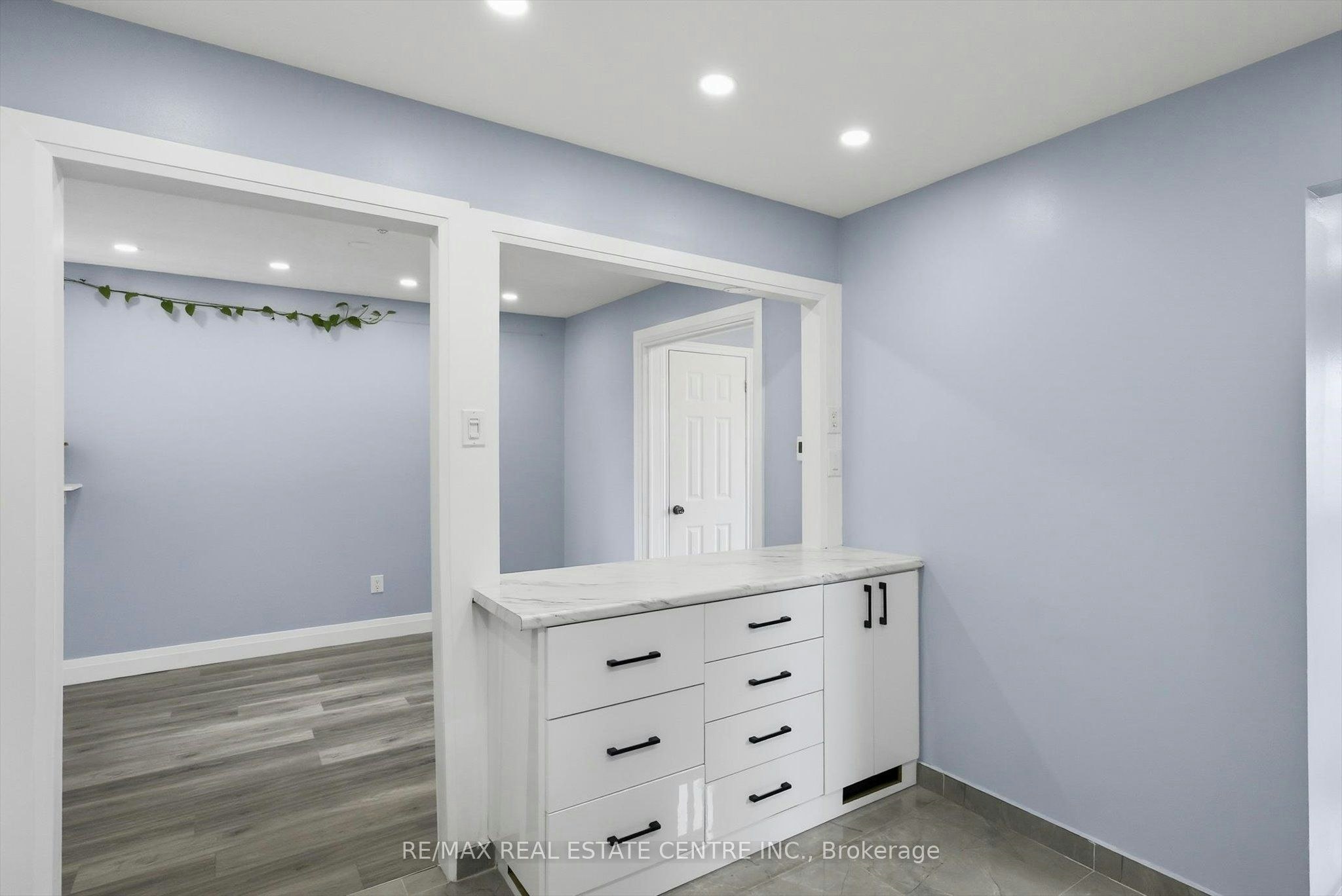 Main-33 Garside Crescent, Brampton, ON, L6S 1H5 - 8
