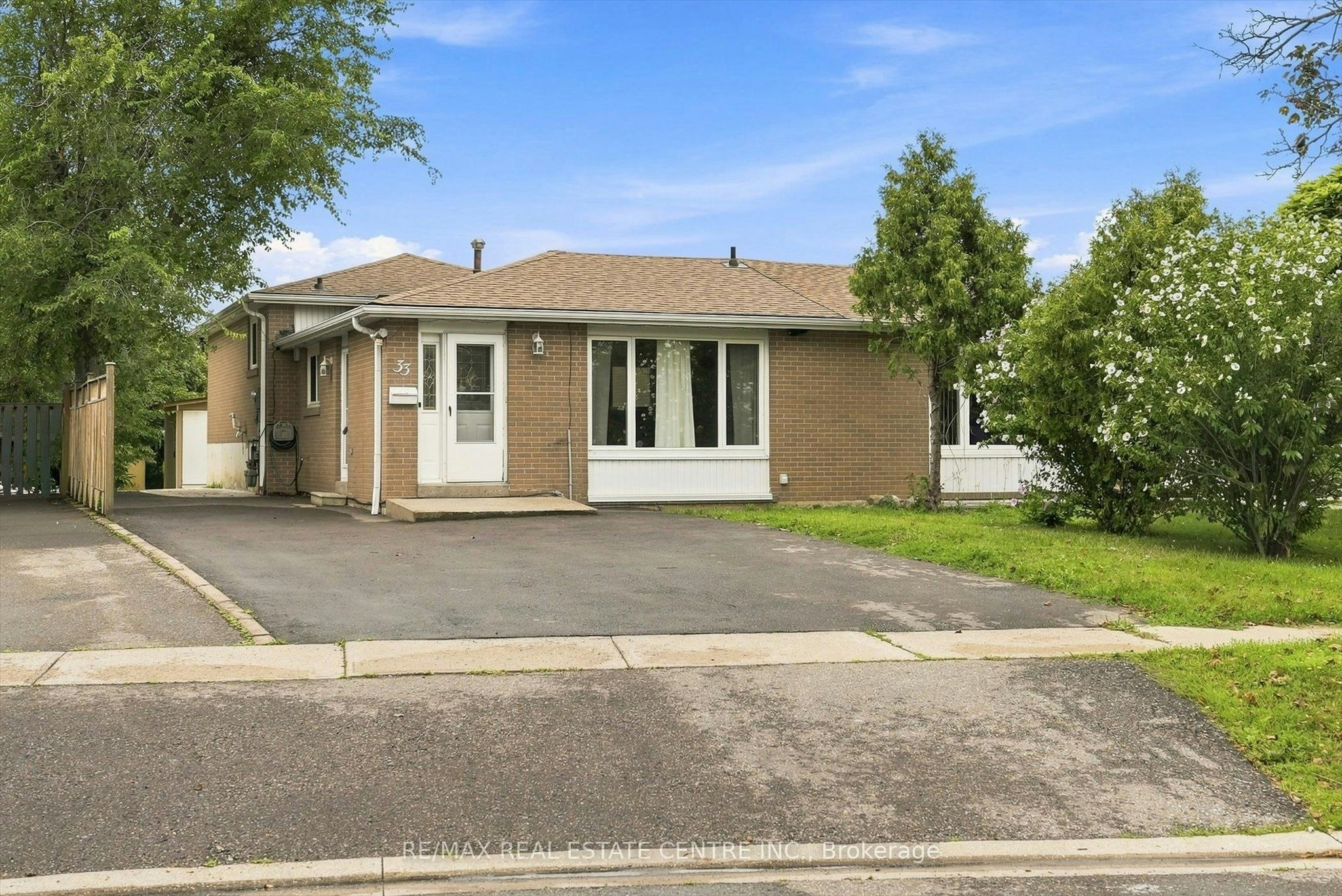 Main-33 Garside Crescent, Brampton, ON, L6S 1H5 - 3