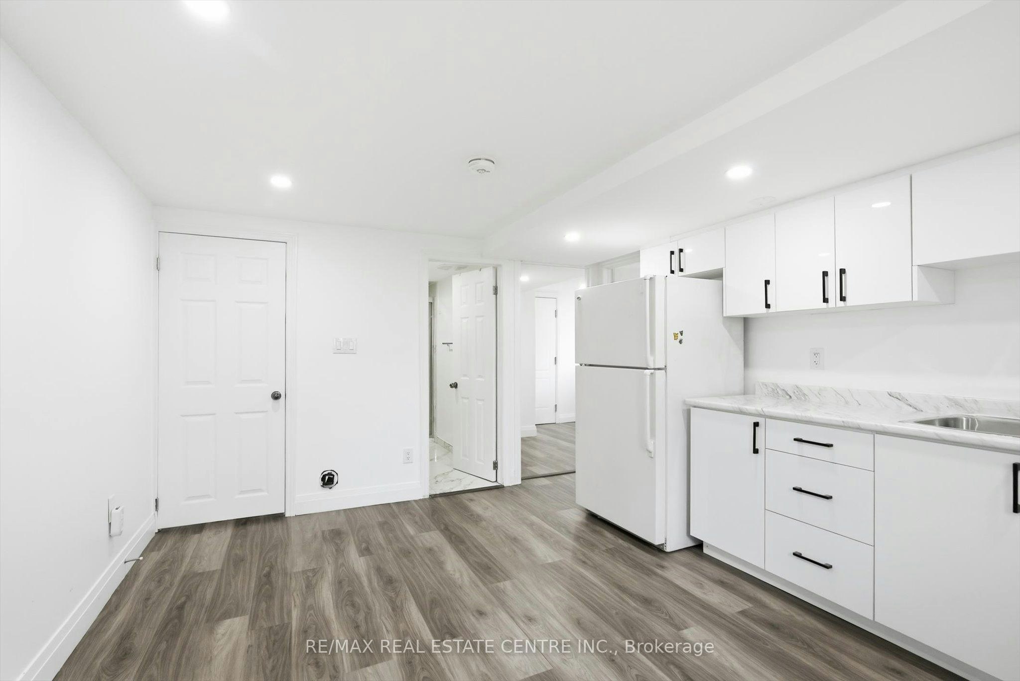 Lower-33 Garside Crescent, Brampton, ON, L6S 1H5 - 5