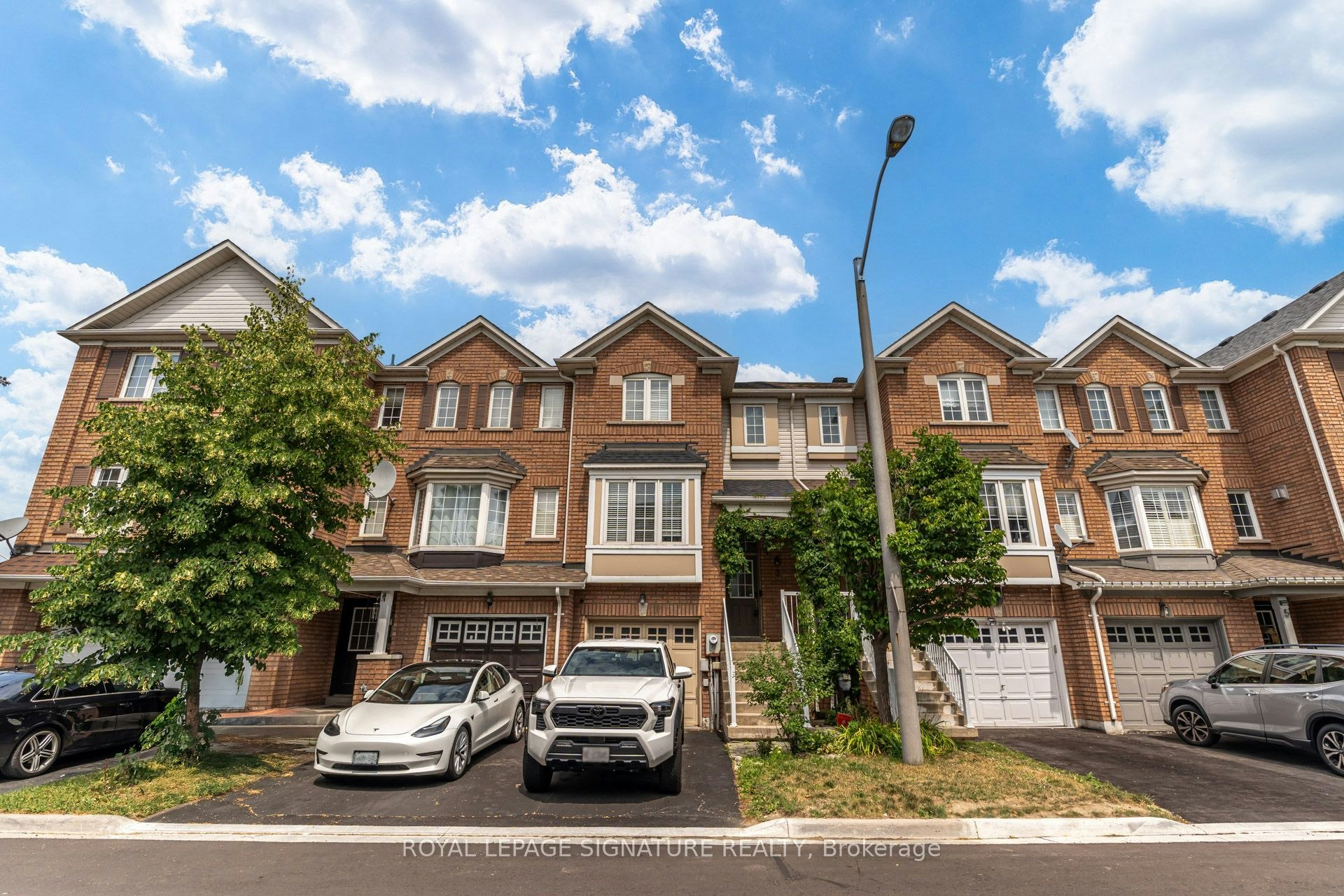 3-250 Richvale Drive S, Brampton, ON, L6Z 4W2