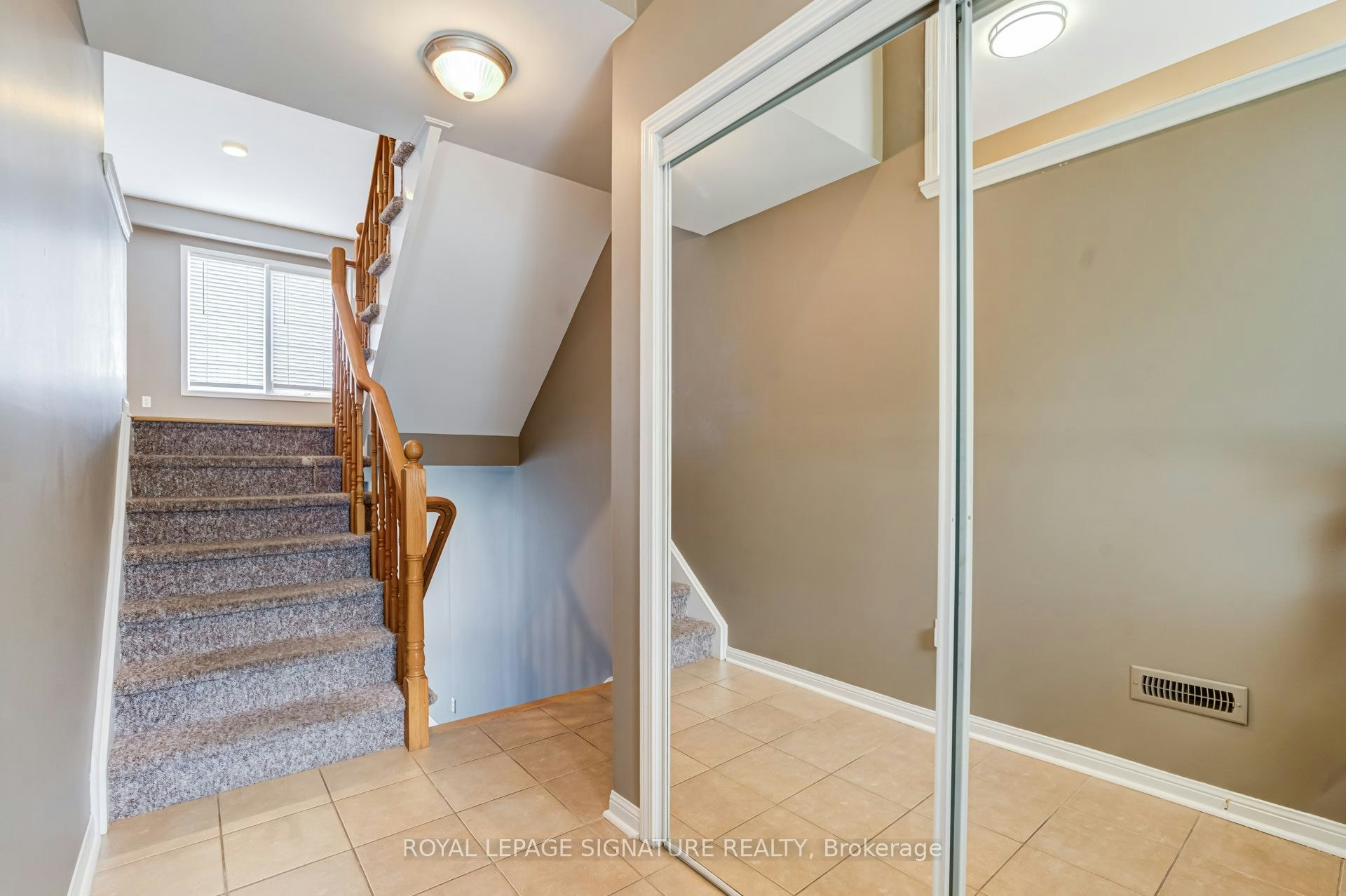 3-250 Richvale Drive S, Brampton, ON, L6Z 4W2 - 3