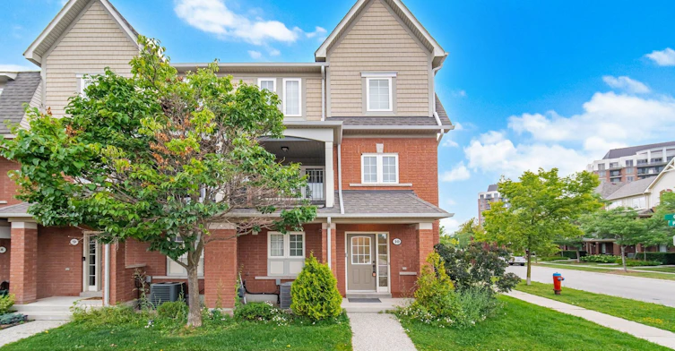 10-2360 Parkhaven Boulevard, Oakville, ON, L6H 7S6