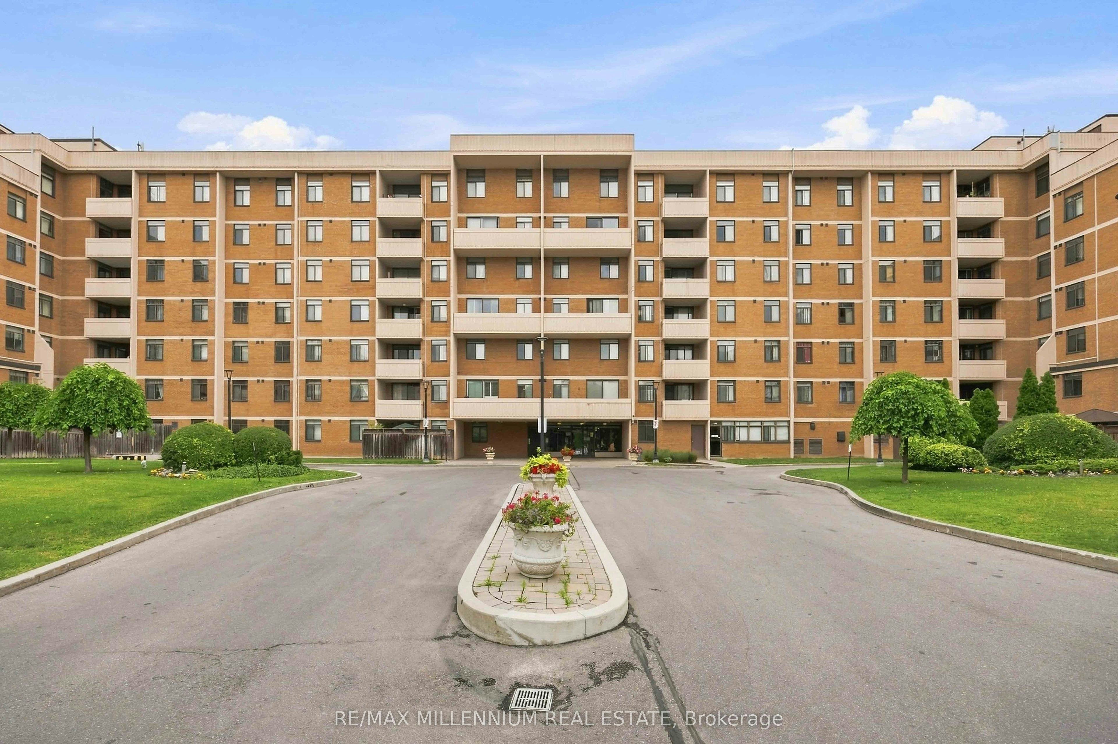 126-2645 Jane Street - 2