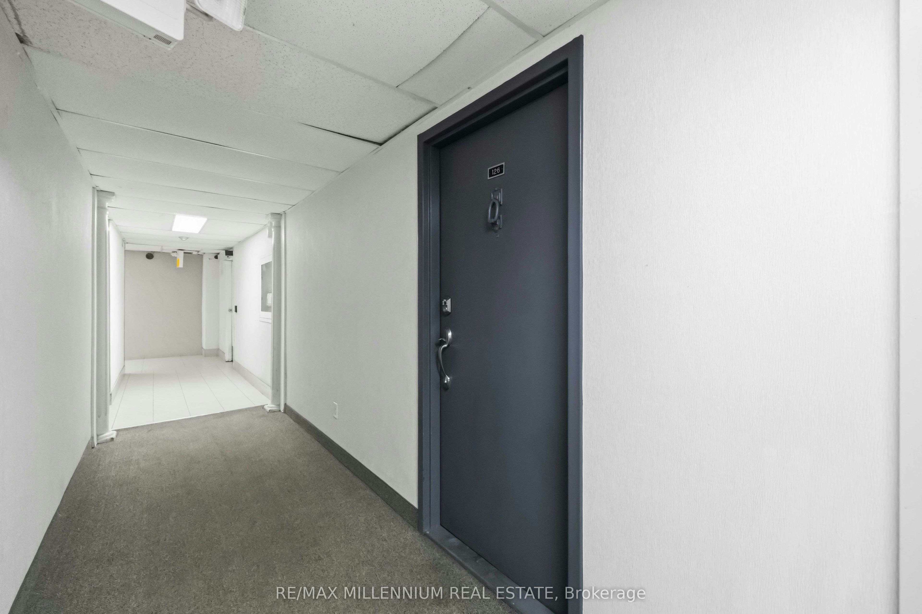 126-2645 Jane Street - 3