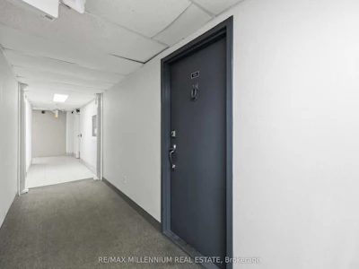 126-2645 Jane Street - 3
