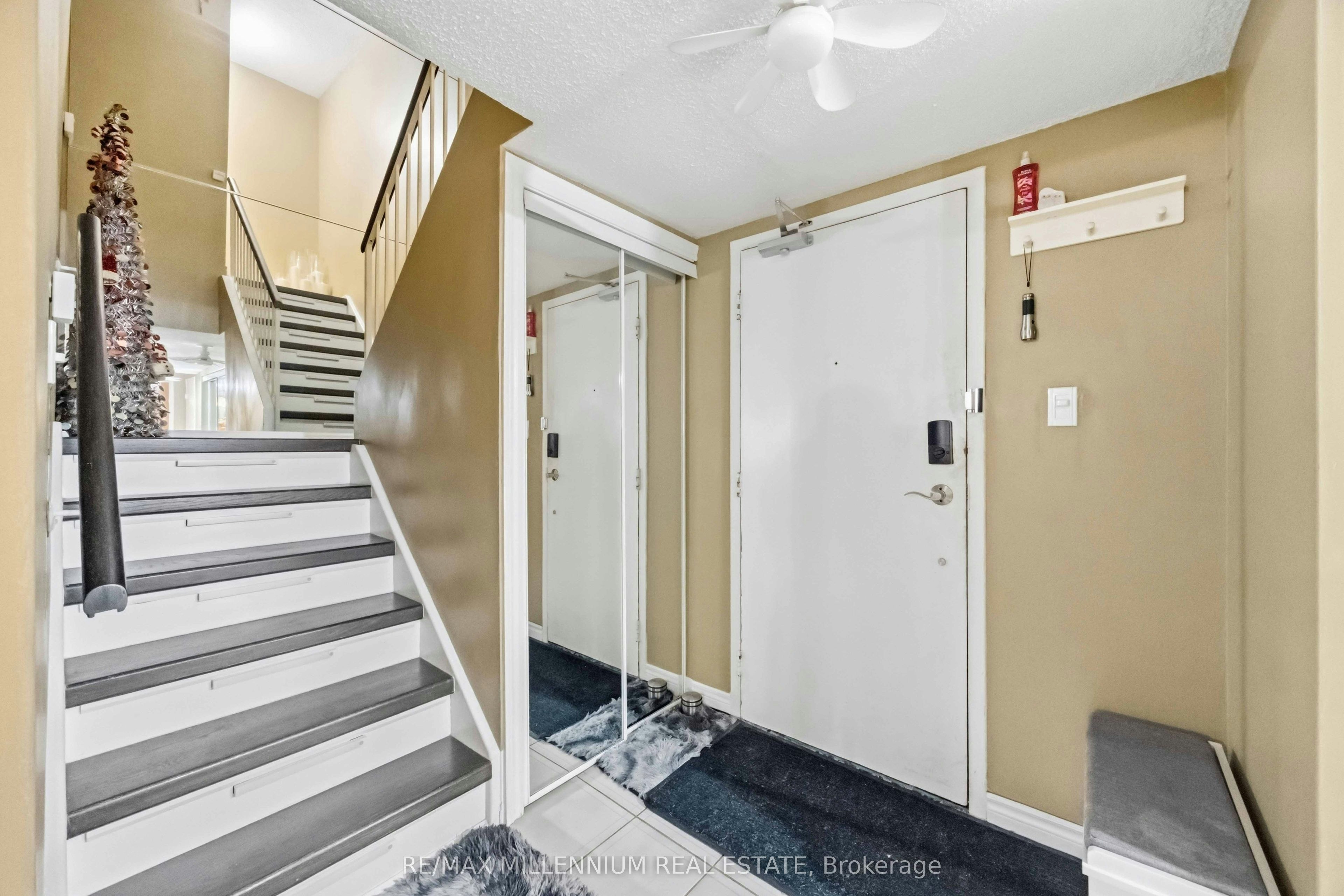 126-2645 Jane Street - 5