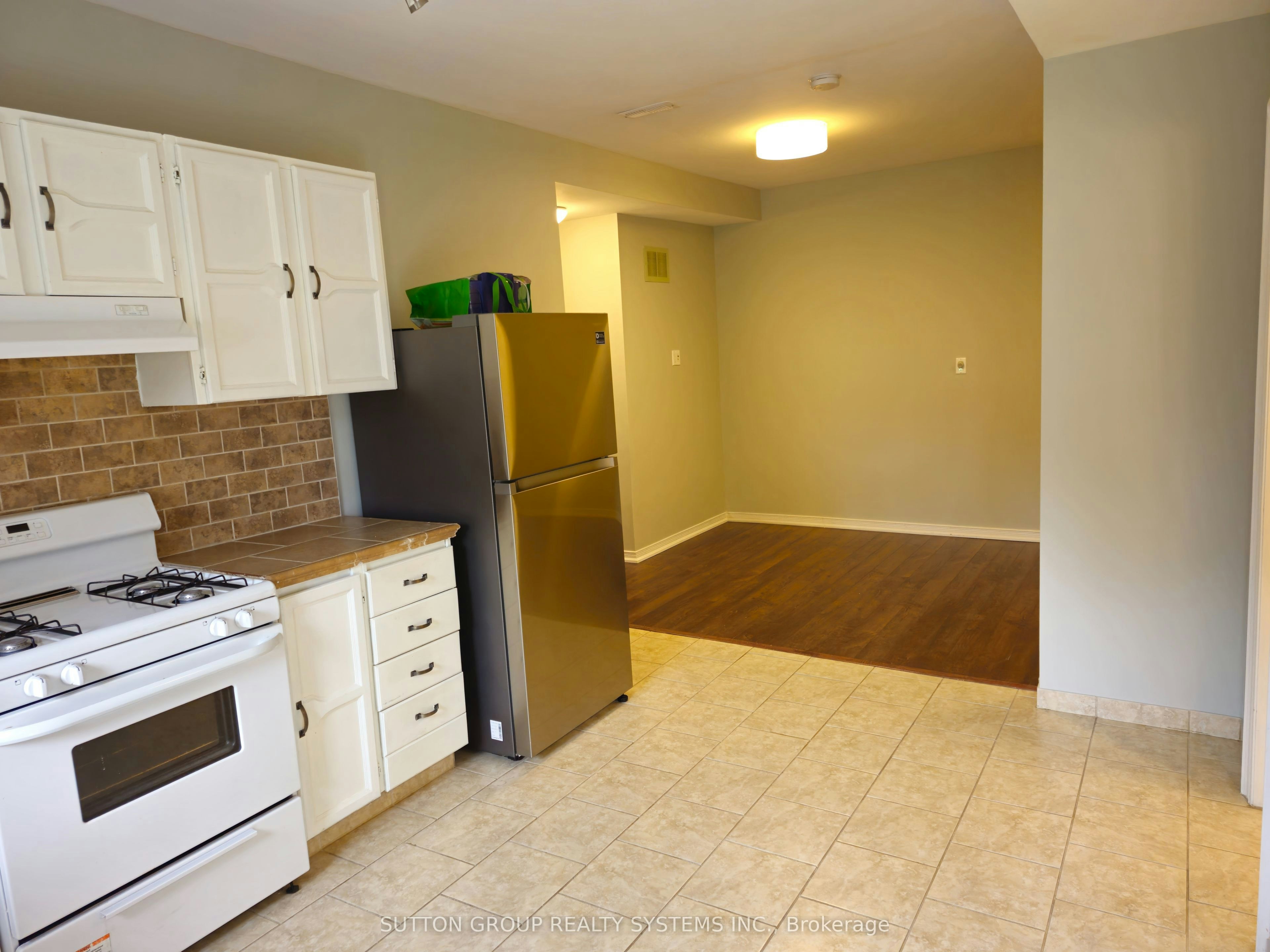 Main Level-8879 Heritage Road, Brampton, ON, L6Y 0E4 - 5