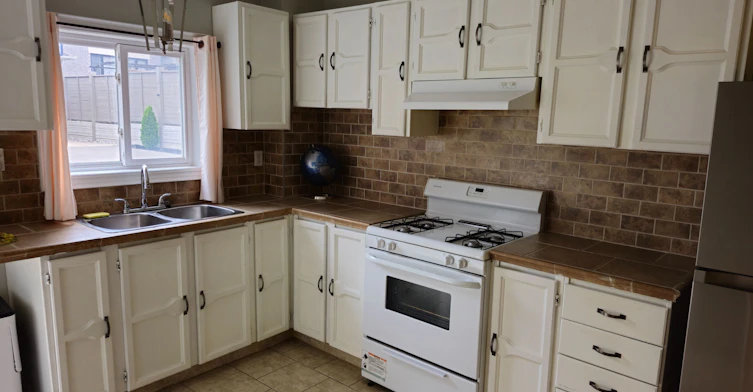 Main Level-8879 Heritage Road, Brampton, ON, L6Y 0E4 - 4