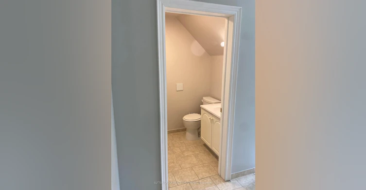 Main Level-8879 Heritage Road, Brampton, ON, L6Y 0E4 - 9