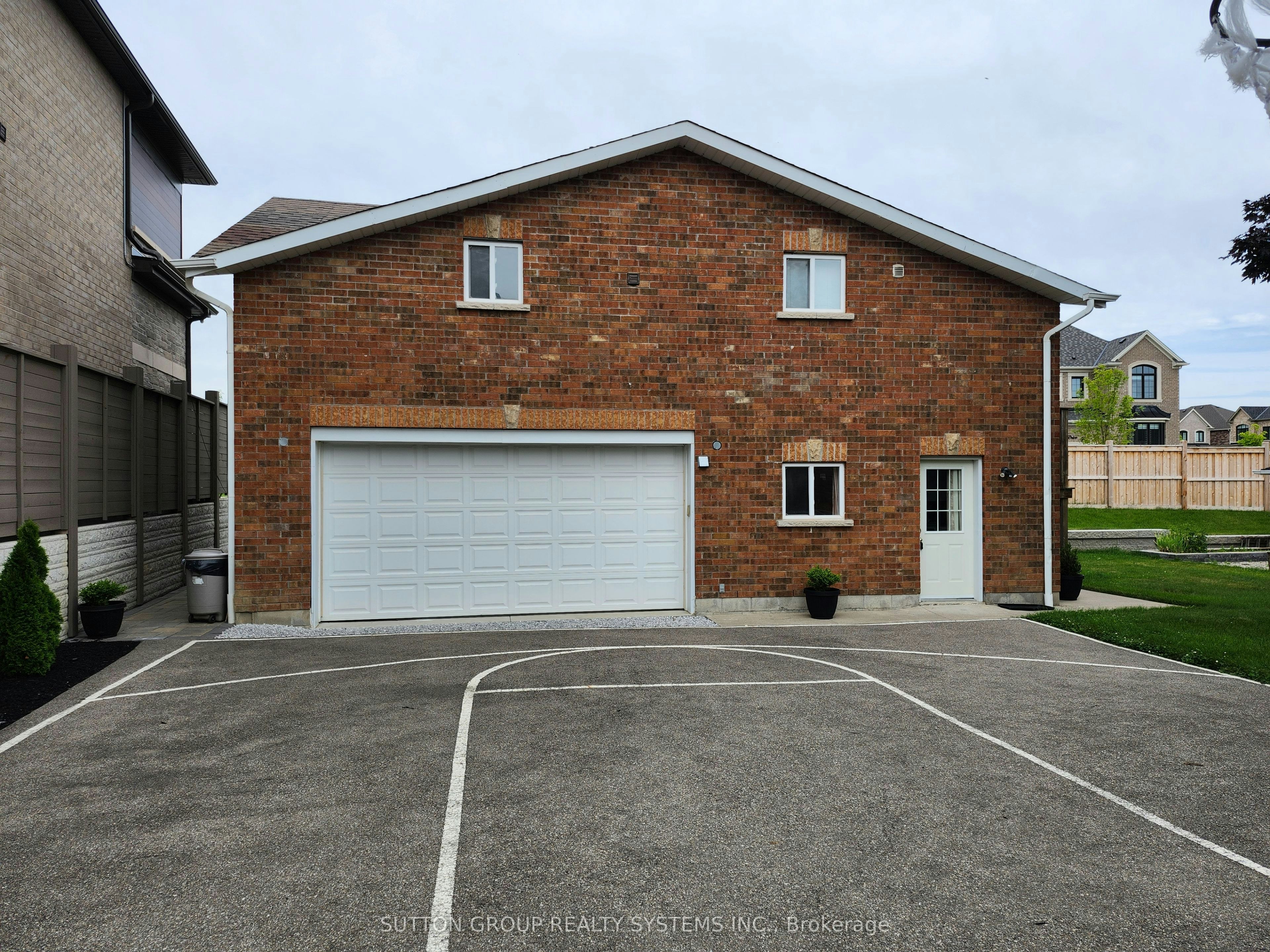 Main Level-8879 Heritage Road, Brampton, ON, L6Y 0E4 - 2