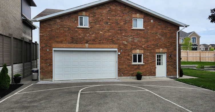 Main Level-8879 Heritage Road, Brampton, ON, L6Y 0E4 - 2