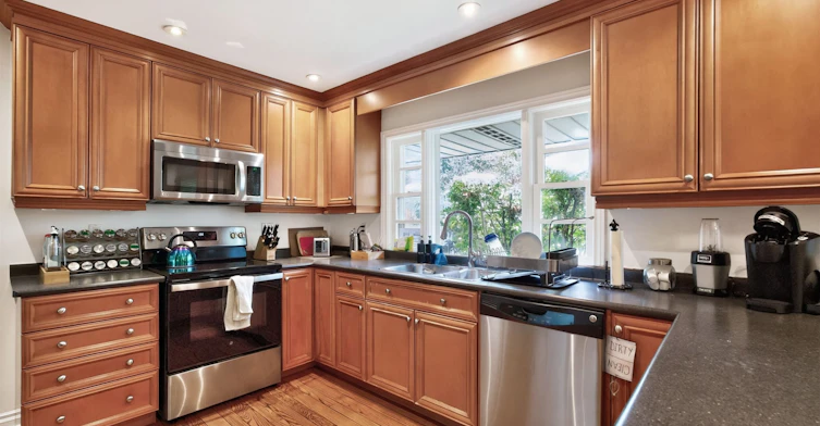 89 Valecrest Drive, Toronto, ON, M9A 4P5 - 12