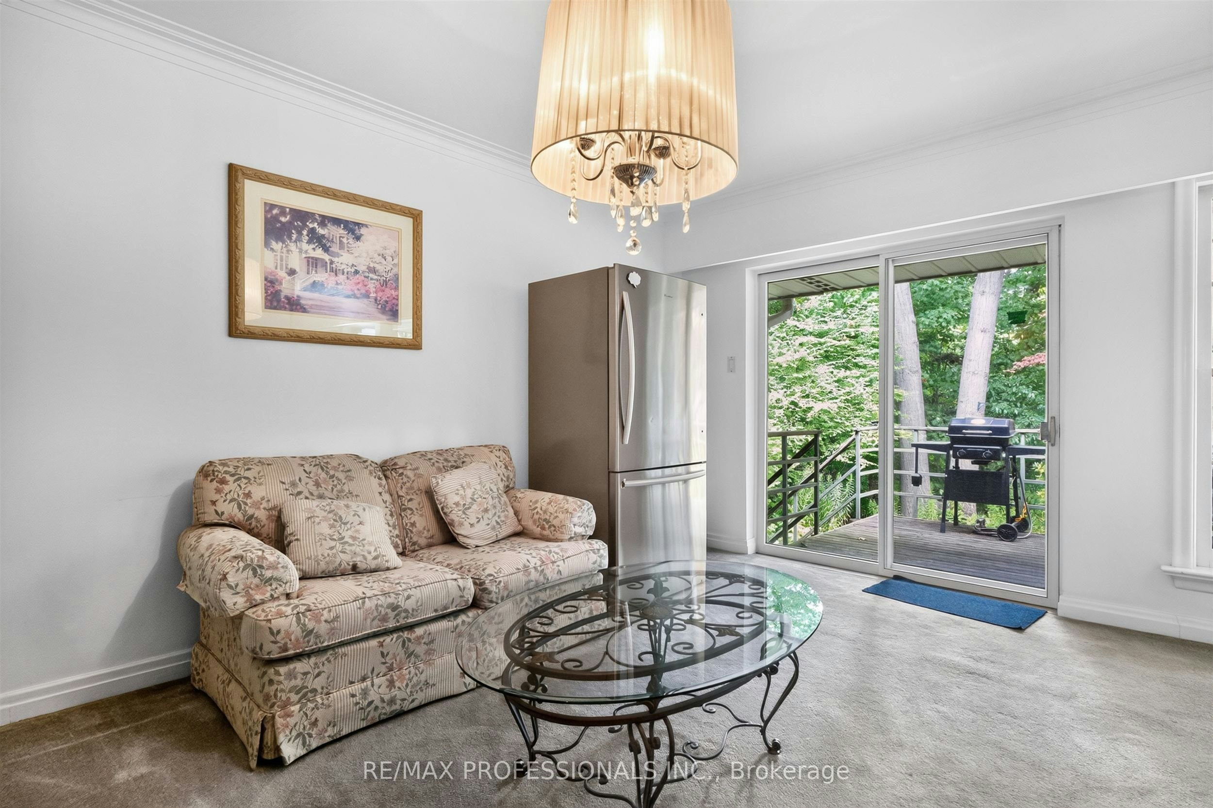 89 Valecrest Drive, Toronto, ON, M9A 4P5 - 8