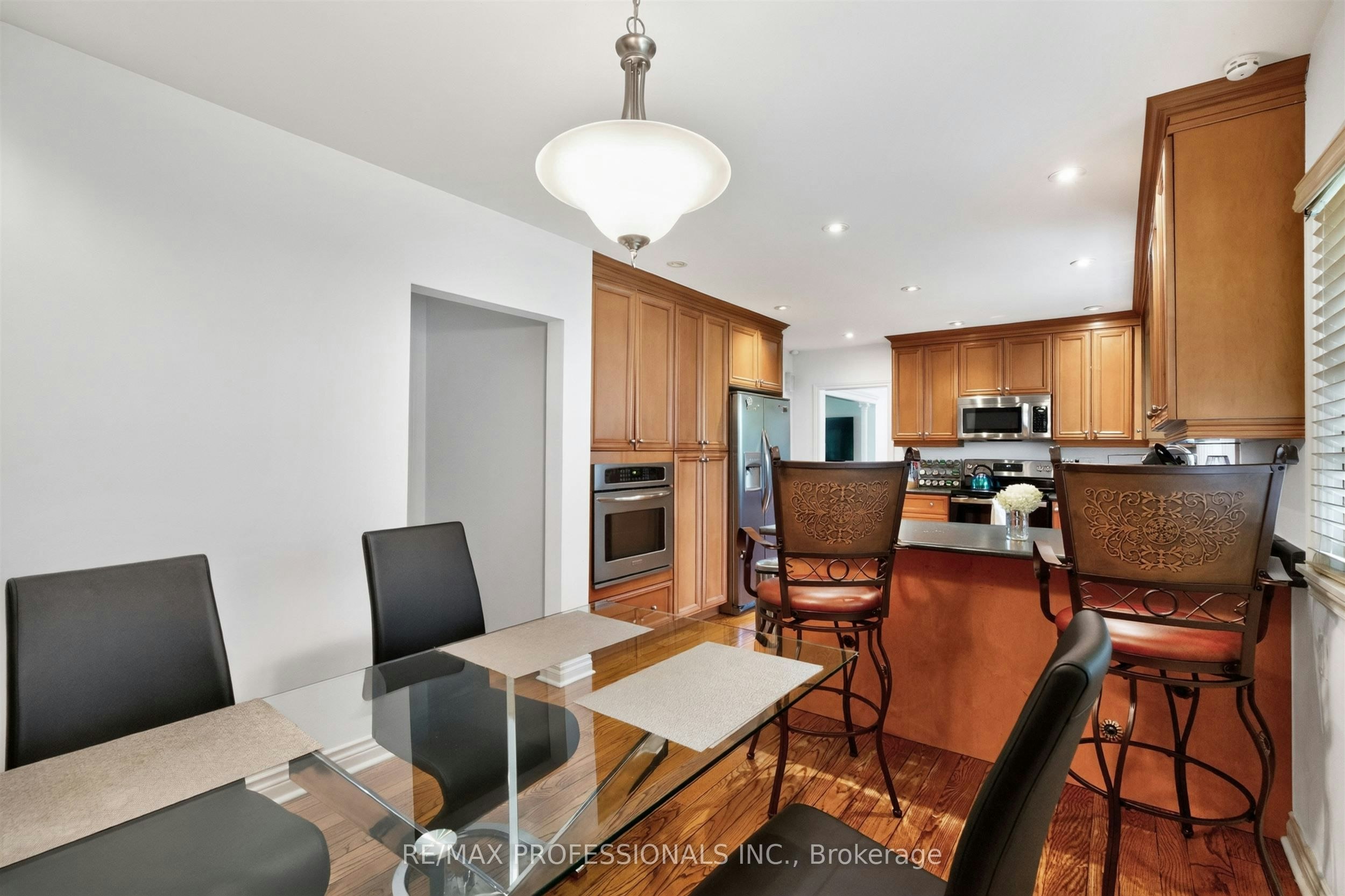 89 Valecrest Drive, Toronto, ON, M9A 4P5 - 14