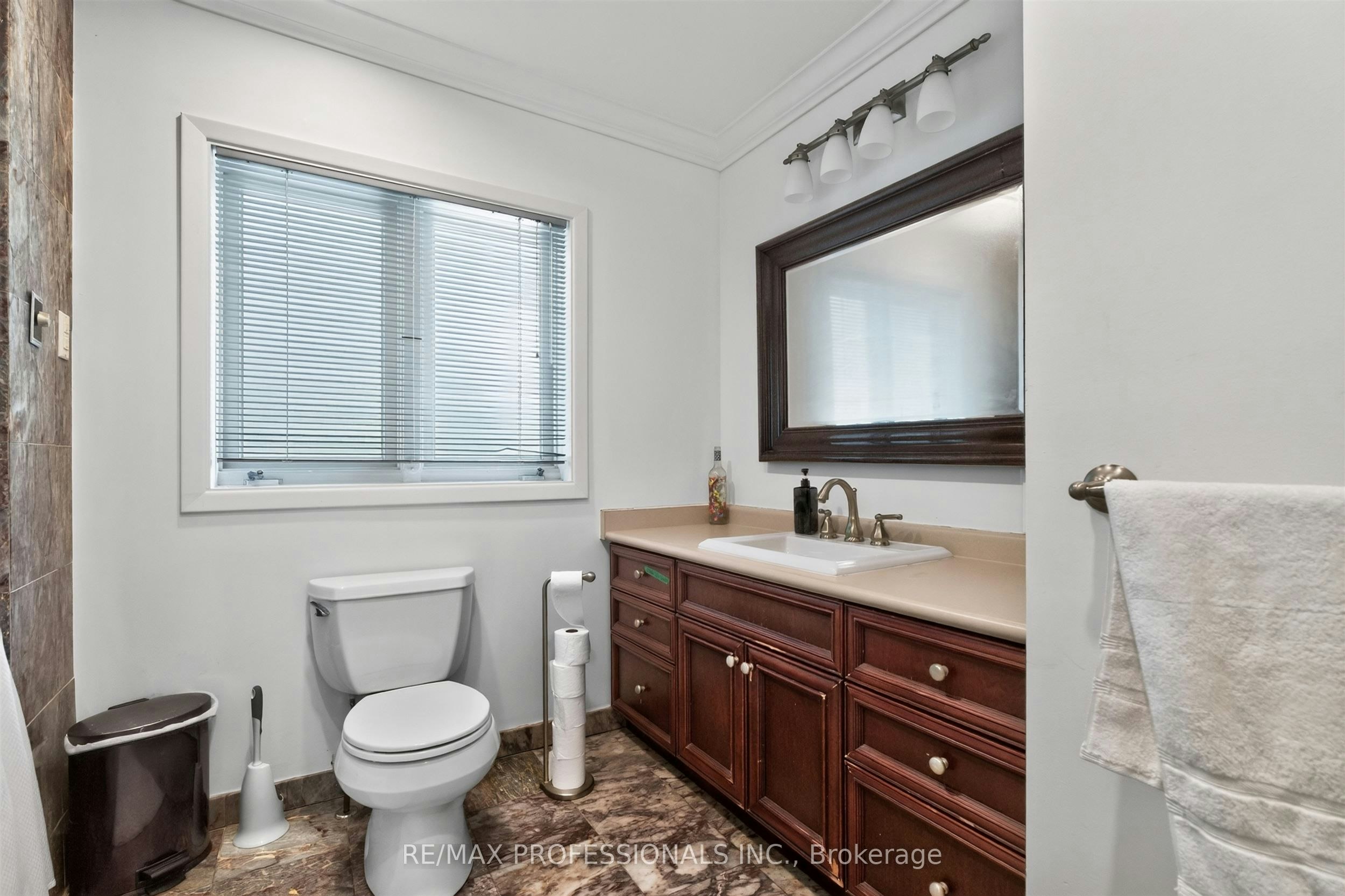 89 Valecrest Drive, Toronto, ON, M9A 4P5 - 18