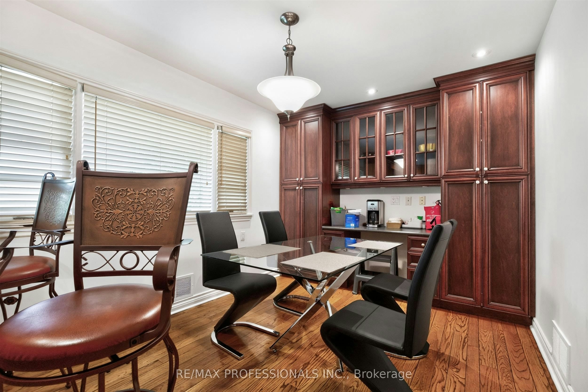 89 Valecrest Drive, Toronto, ON, M9A 4P5 - 13