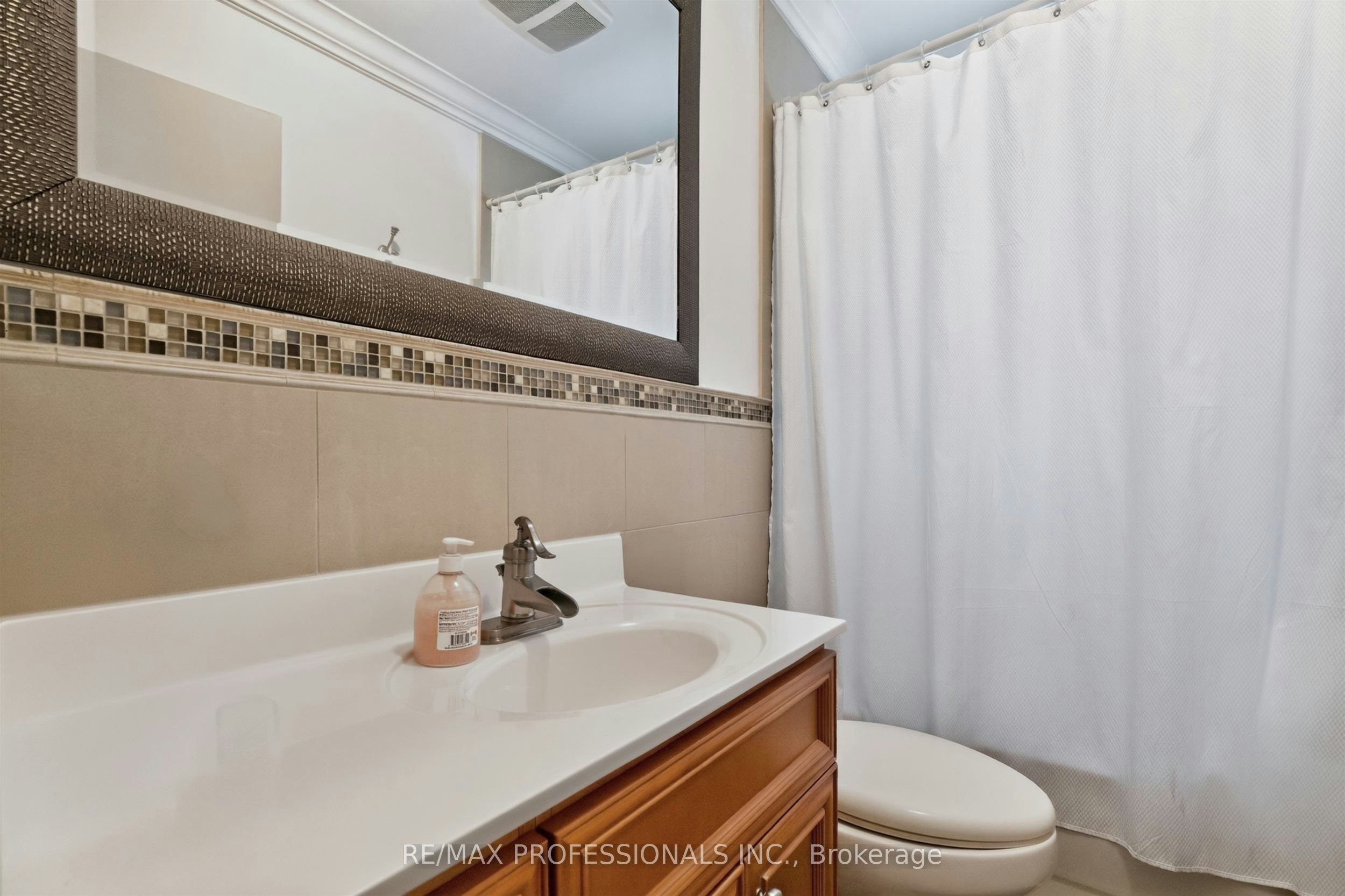89 Valecrest Drive, Toronto, ON, M9A 4P5 - 17