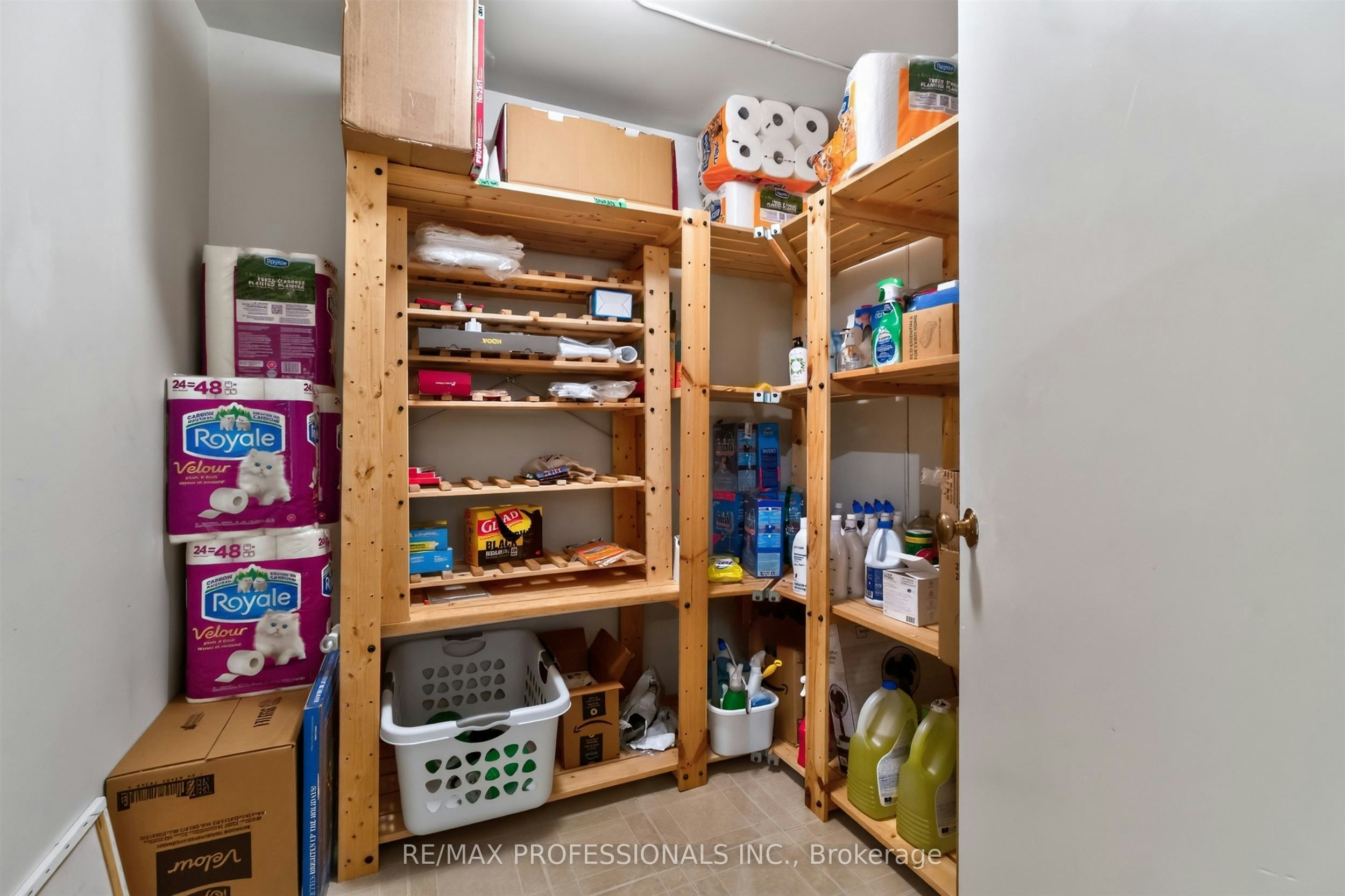 89 Valecrest Drive, Toronto, ON, M9A 4P5 - 30