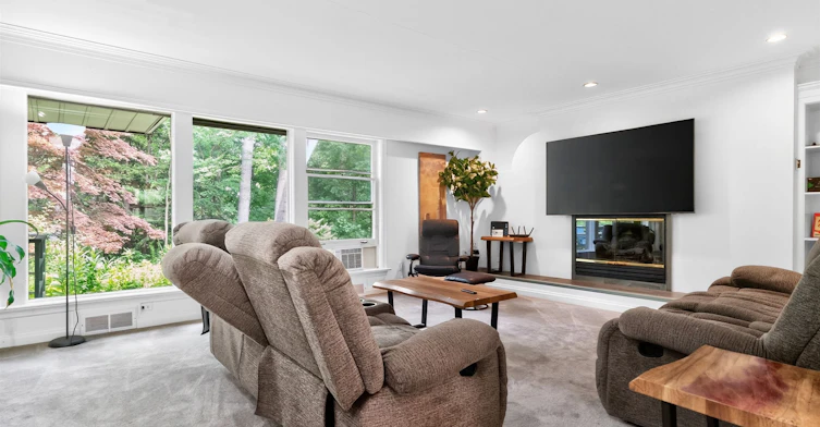 89 Valecrest Drive, Toronto, ON, M9A 4P5 - 5