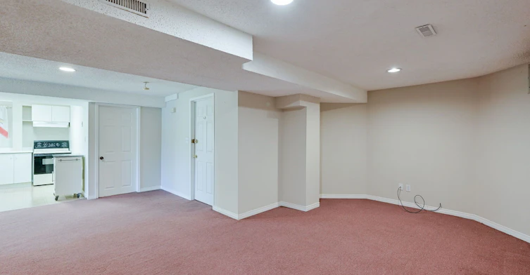 Lower-556 Farwell Crescent, Mississauga, ON, L5R 2A6 - 8