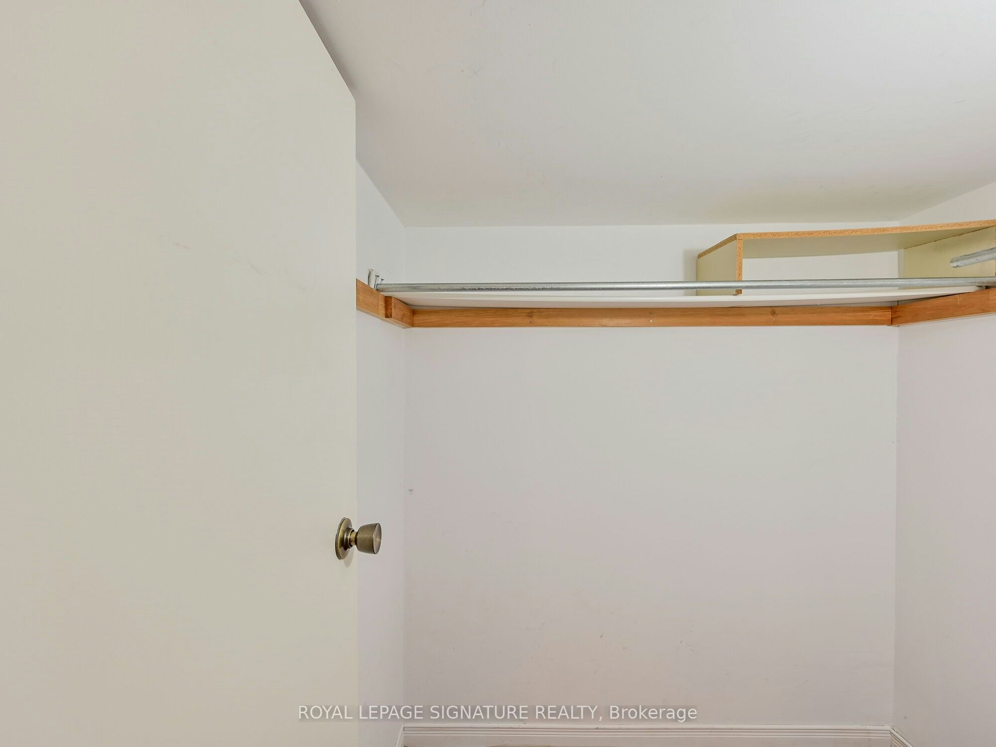 Lower-556 Farwell Crescent, Mississauga, ON, L5R 2A6 - 23