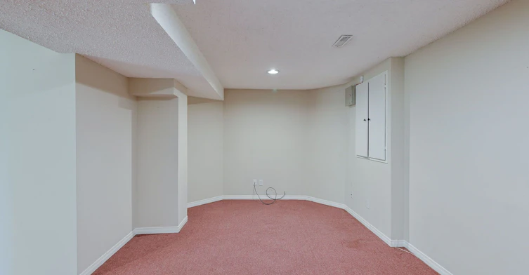 Lower-556 Farwell Crescent, Mississauga, ON, L5R 2A6 - 9