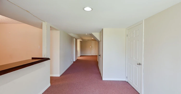 Lower-556 Farwell Crescent, Mississauga, ON, L5R 2A6 - 12