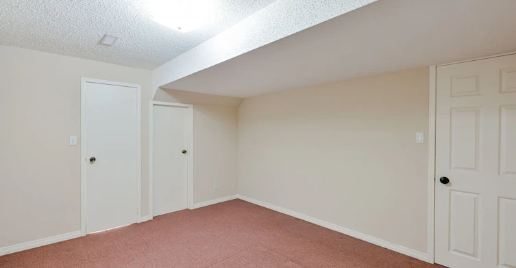 Lower-556 Farwell Crescent, Mississauga, ON, L5R 2A6 - 24