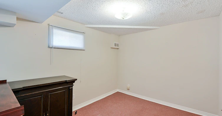 Lower-556 Farwell Crescent, Mississauga, ON, L5R 2A6 - 21
