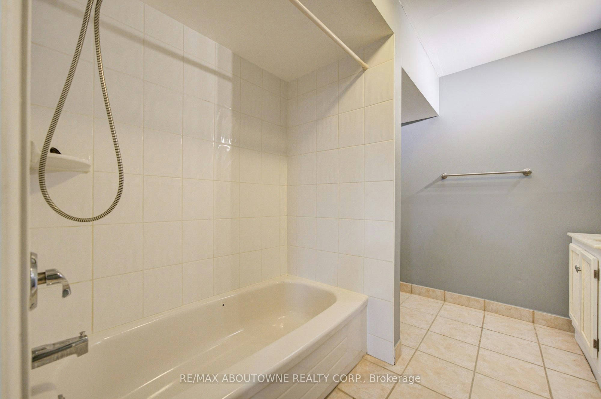 Lower-1156 Old Colony Road, Oakville, ON, L6M 1J8 - 33