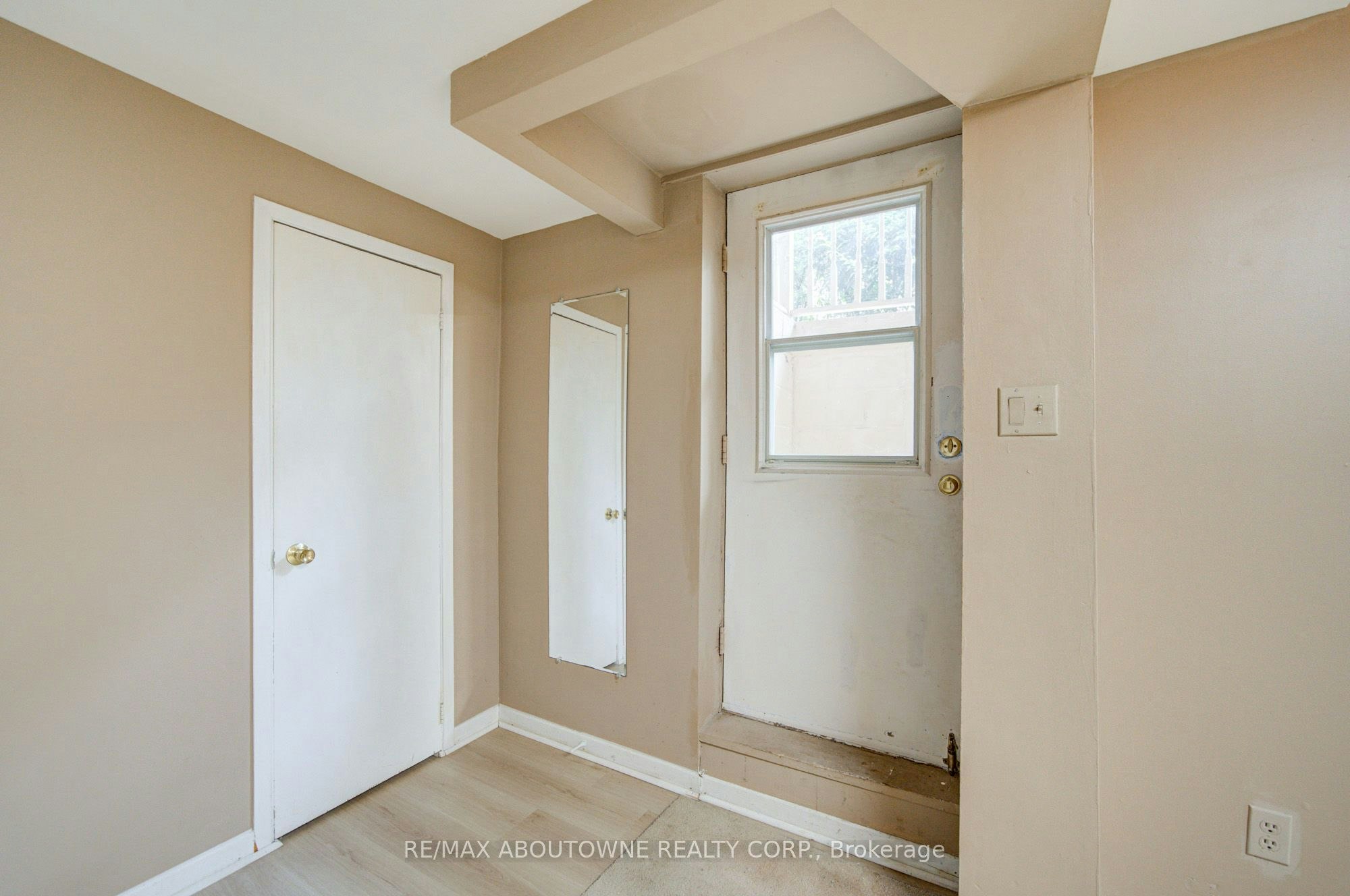 Lower-1156 Old Colony Road, Oakville, ON, L6M 1J8 - 4