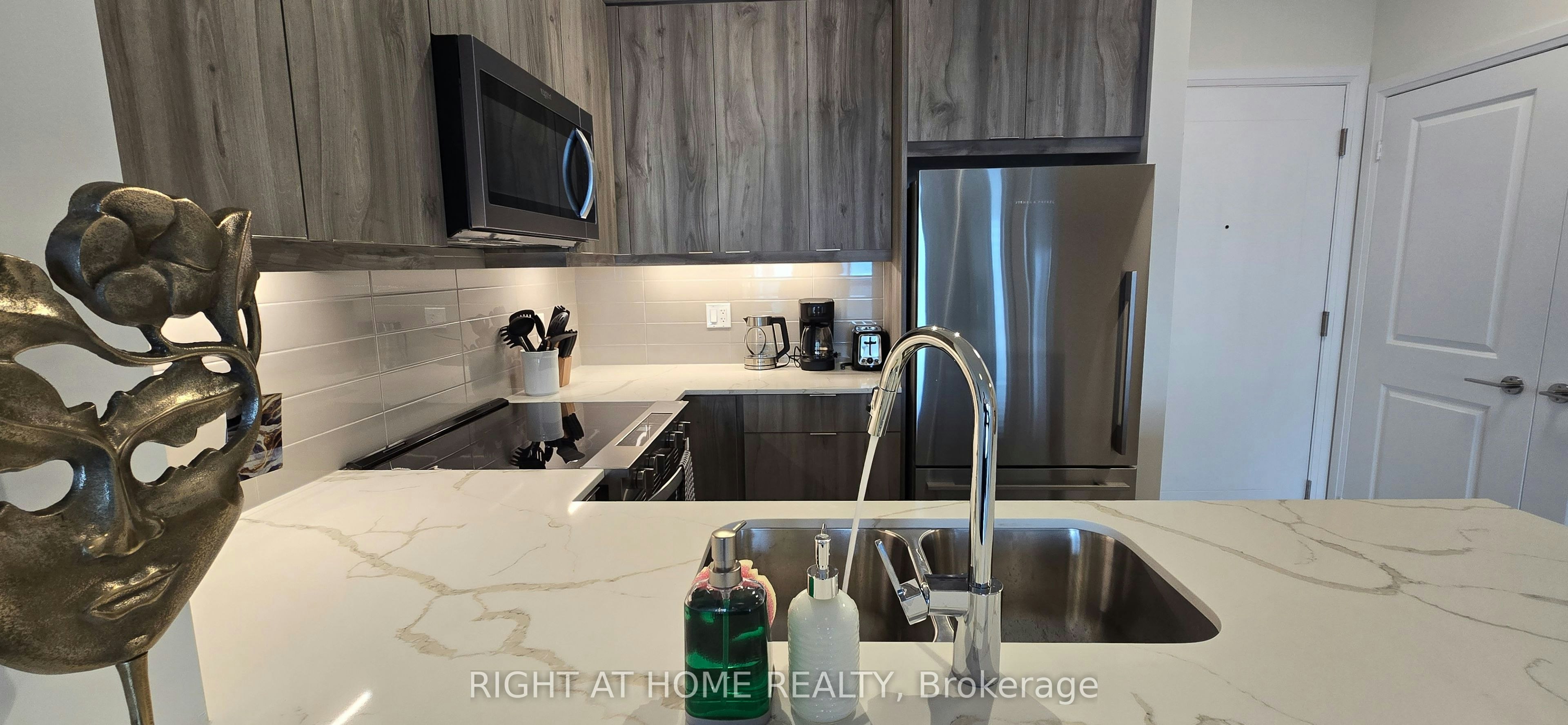 2302-15 Watergarden Drive, Mississauga, ON, L5R 0H4 - 5