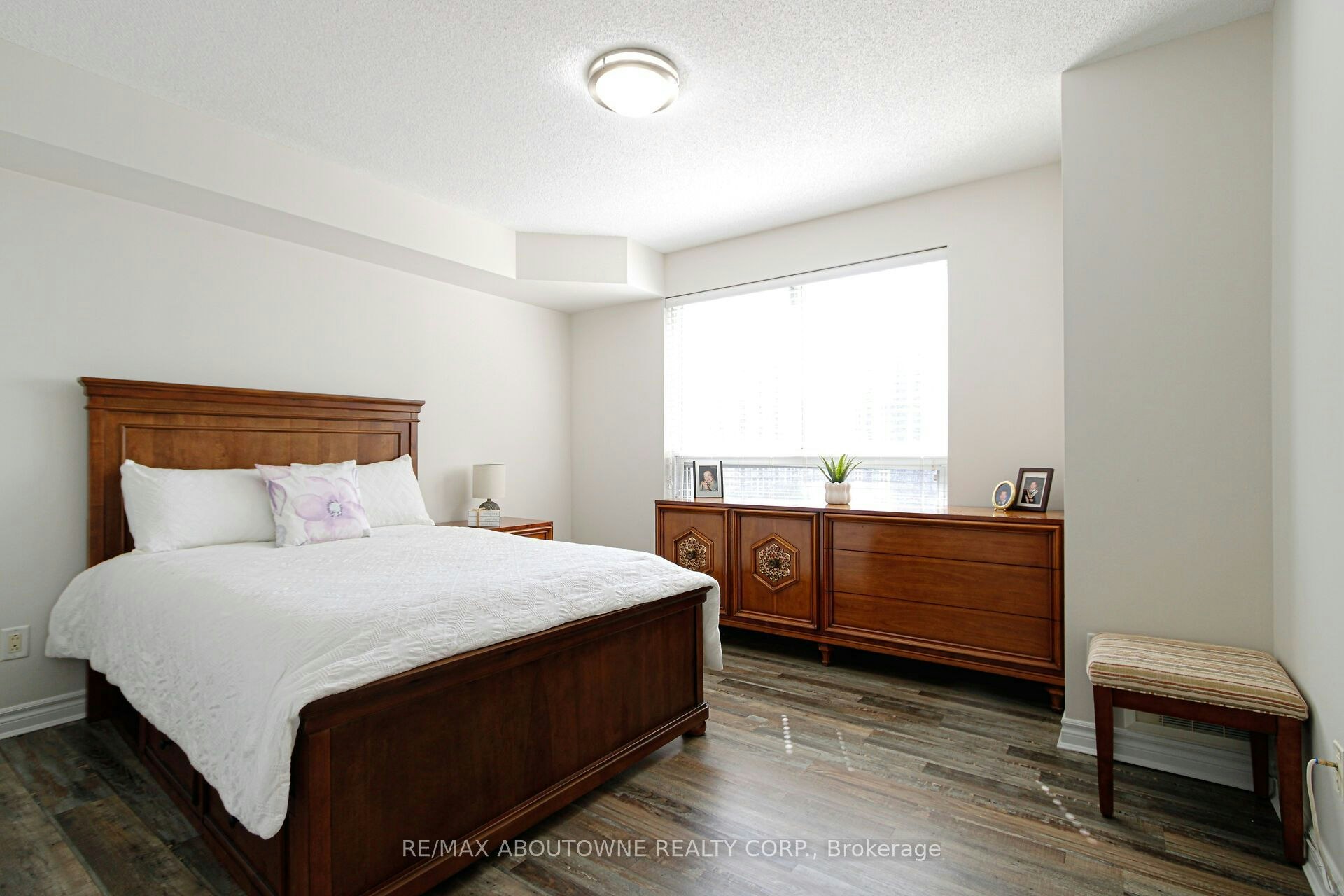 1002-350 Princess Royal Drive, Mississauga, ON, L5B 4N1 - 25