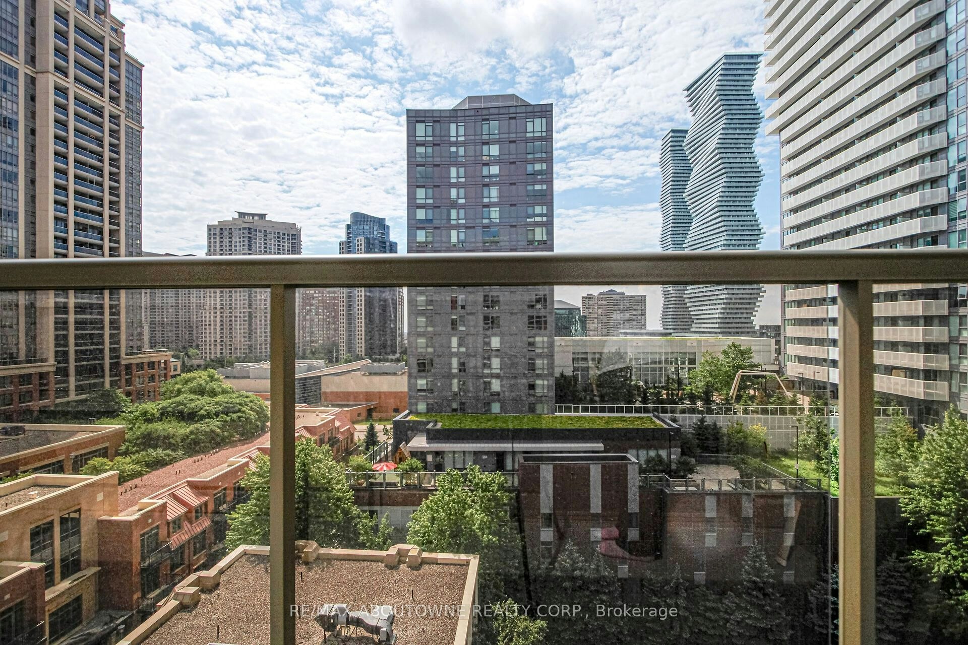 1002-350 Princess Royal Drive, Mississauga, ON, L5B 4N1 - 34