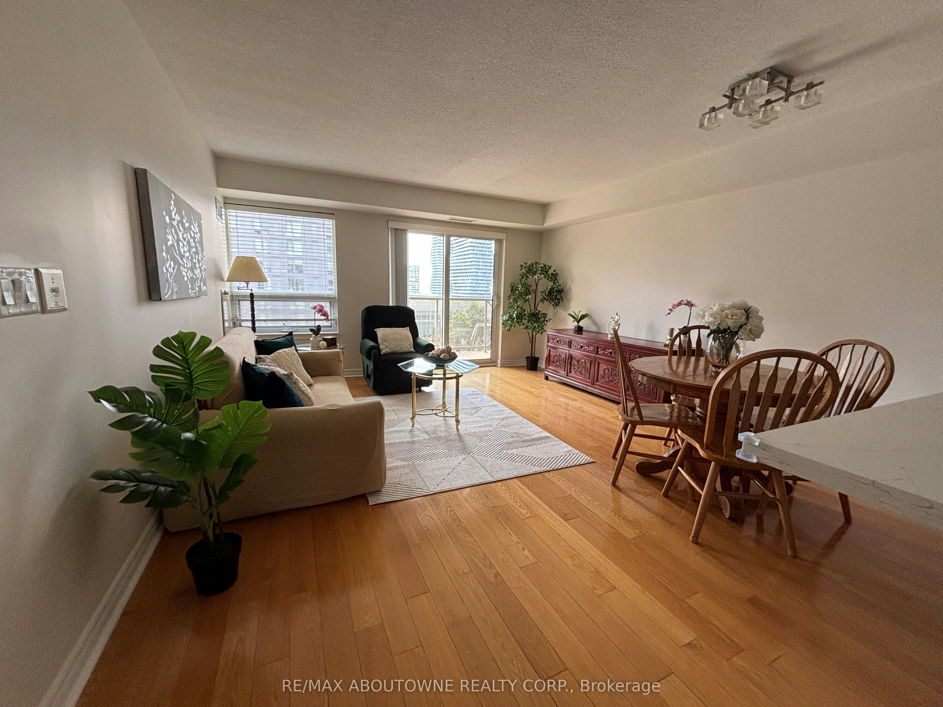 1002-350 Princess Royal Drive, Mississauga, ON, L5B 4N1 - 21