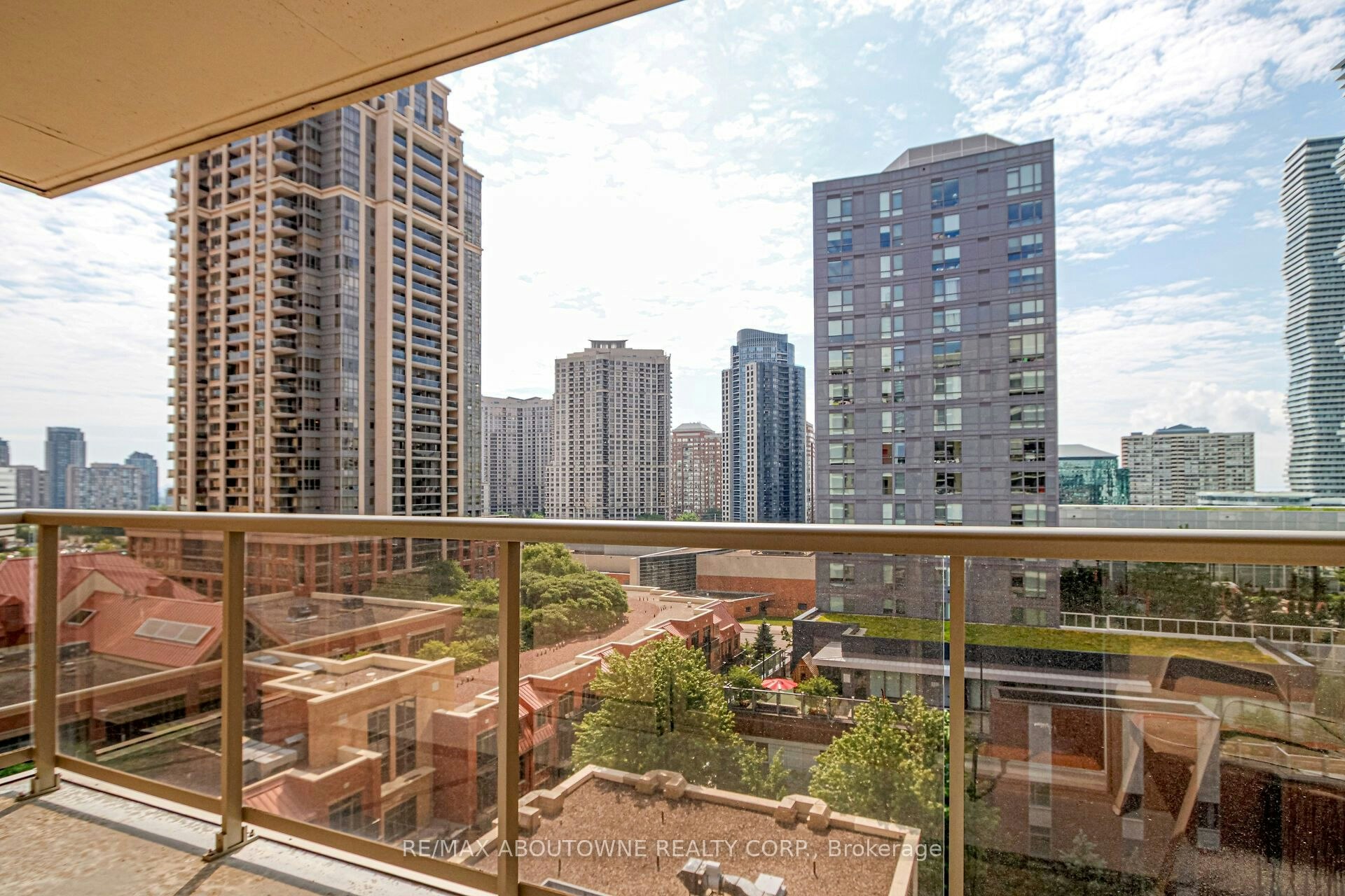 1002-350 Princess Royal Drive, Mississauga, ON, L5B 4N1 - 32