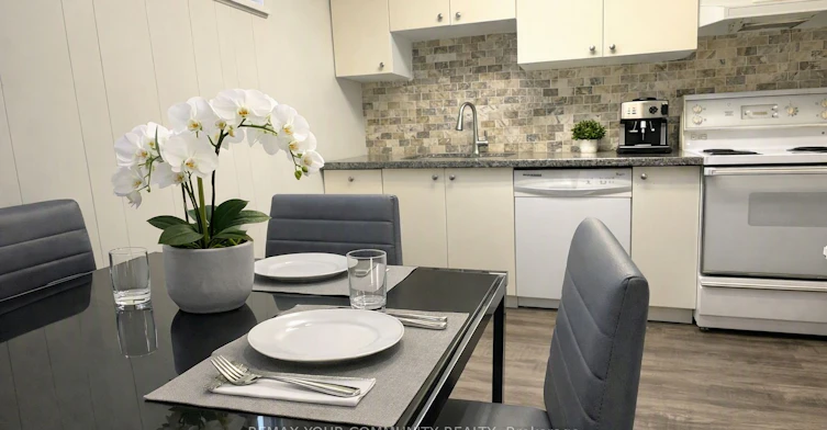 22 Baleberry Crescent, Toronto, ON, M9P 3L2 - 2