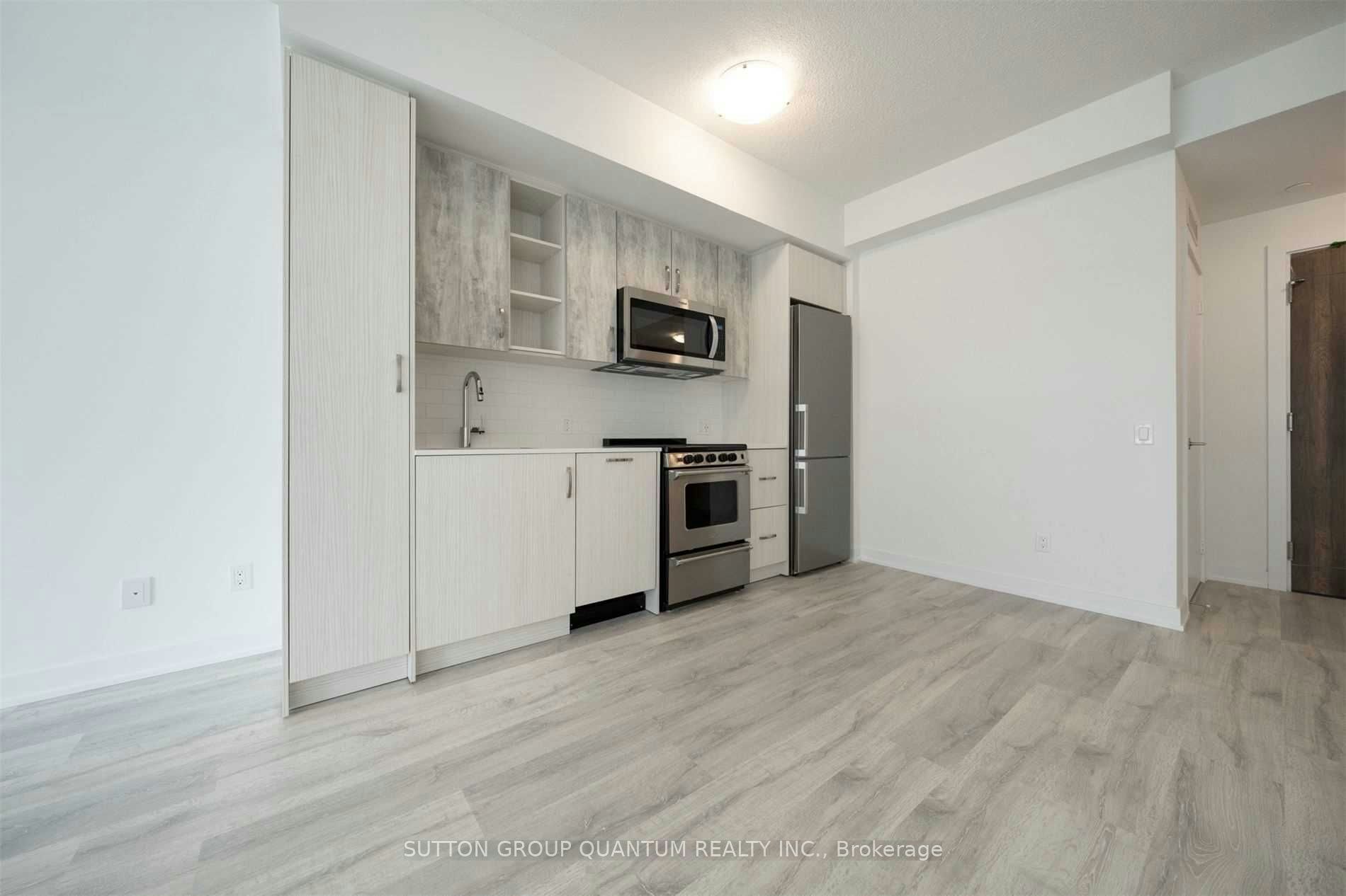 614-251 Manitoba Street, Toronto, ON, M8Y 0C7 - 2