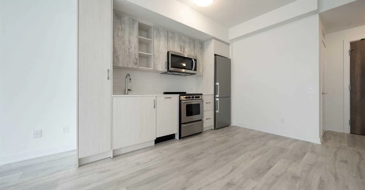 614-251 Manitoba Street, Toronto, ON, M8Y 0C7 - 2