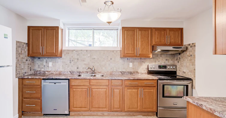 Bsmt-5 Paramount Court, Toronto, ON, M6M 2L3 - 11
