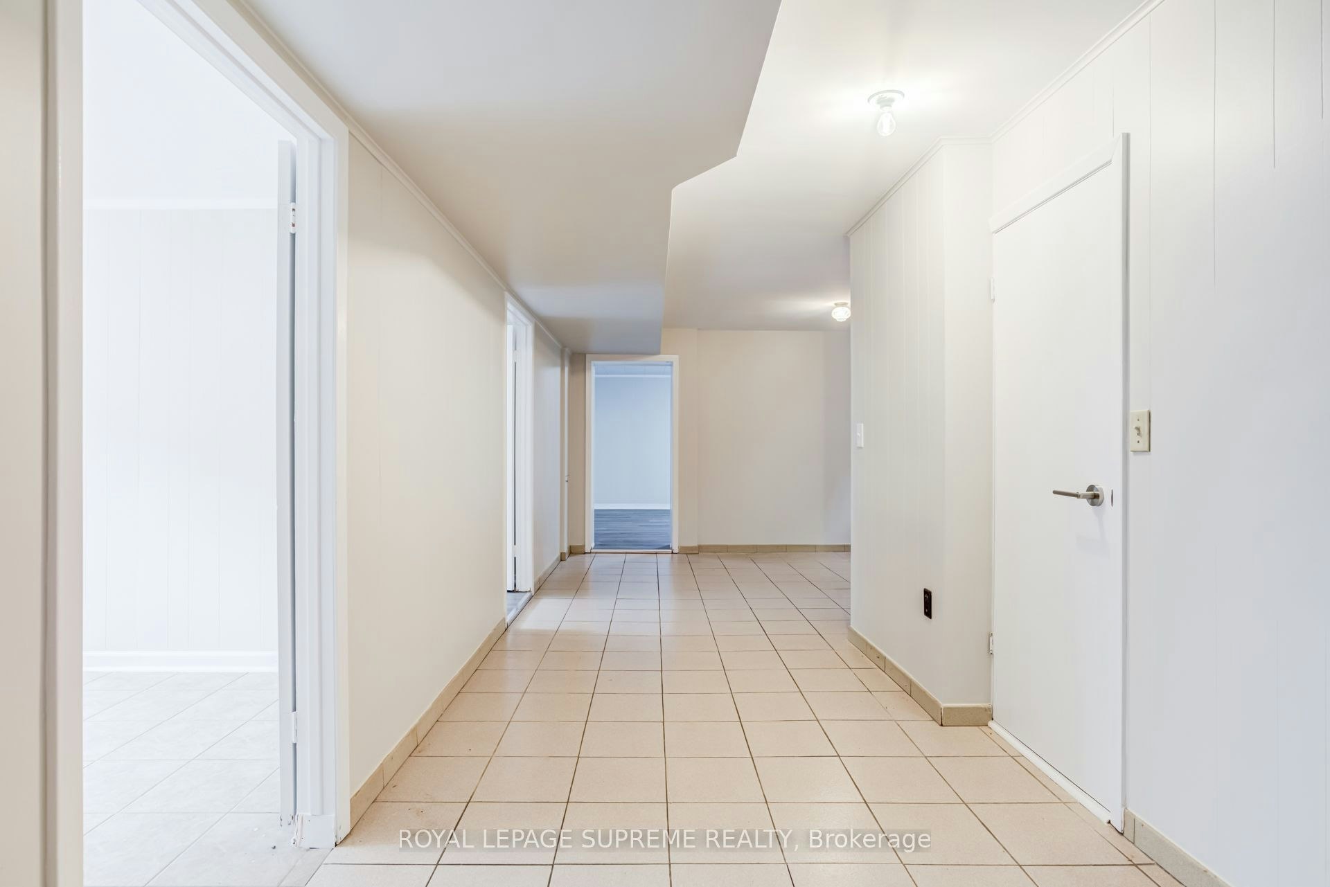 Bsmt-5 Paramount Court, Toronto, ON, M6M 2L3 - 6