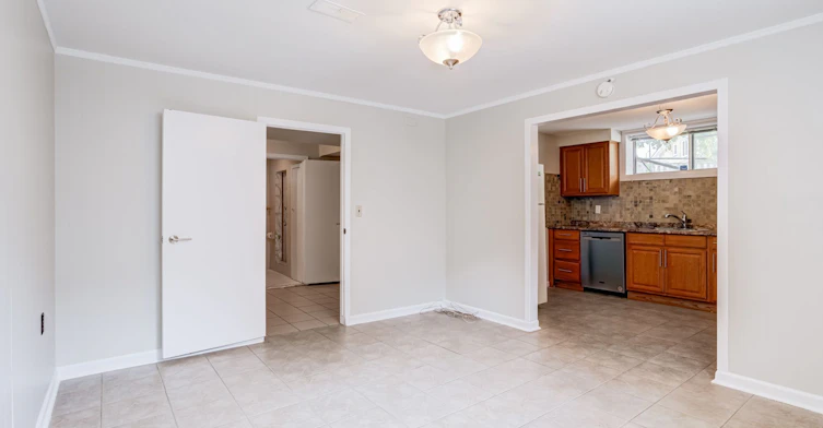 Bsmt-5 Paramount Court, Toronto, ON, M6M 2L3 - 10