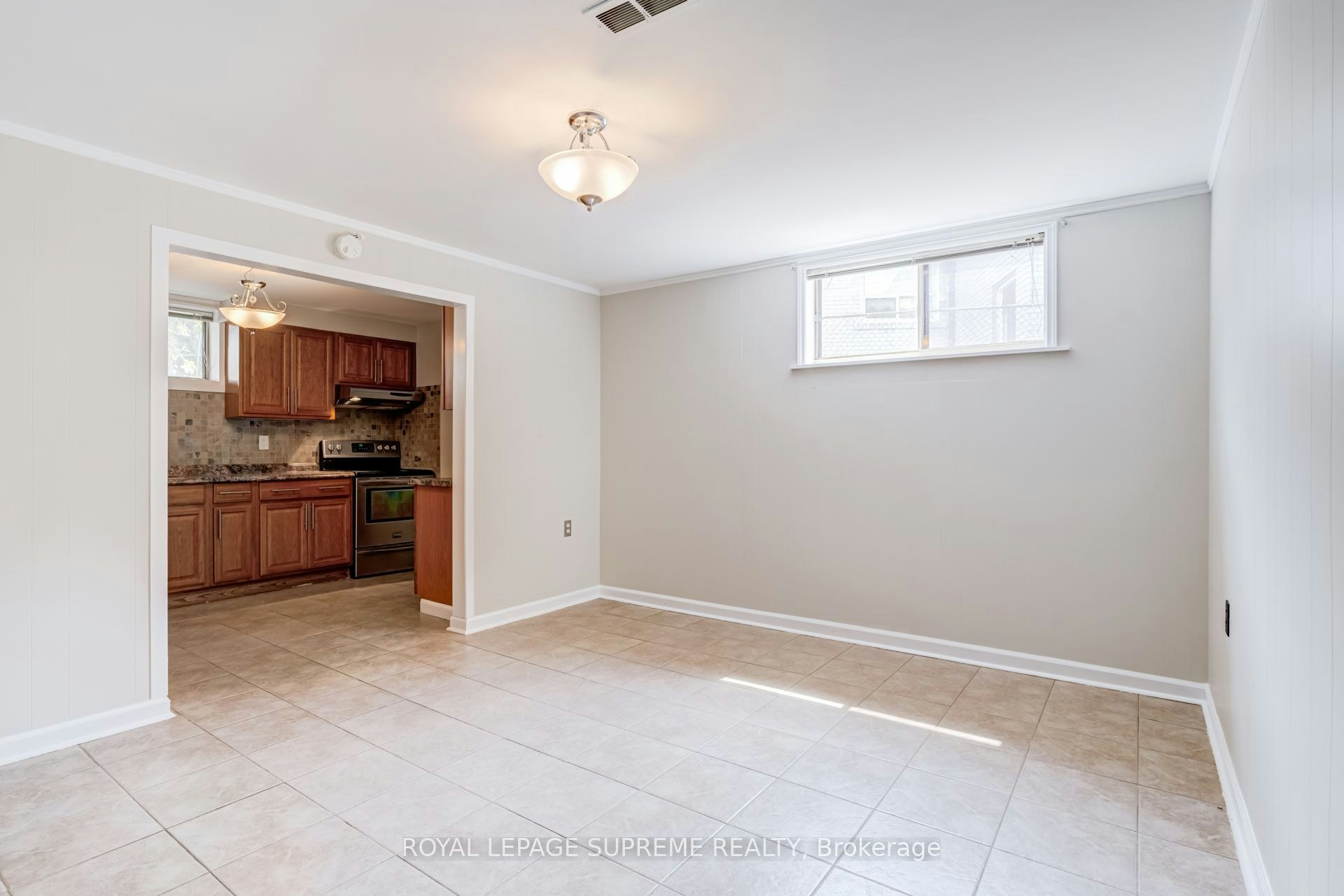 Bsmt-5 Paramount Court, Toronto, ON, M6M 2L3 - 8