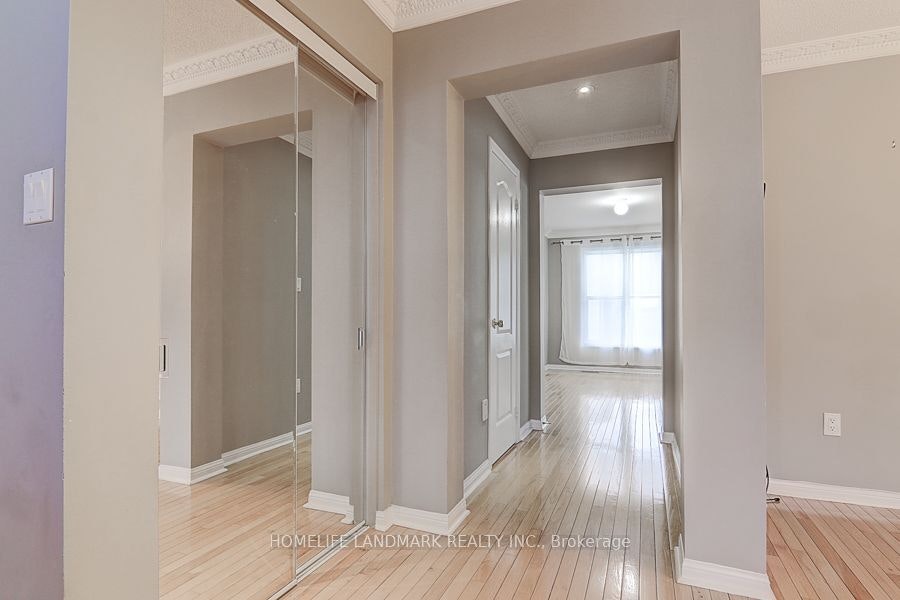 165-5980 Whitehorn Avenue, Mississauga, ON, L5V 2Y3 - 8